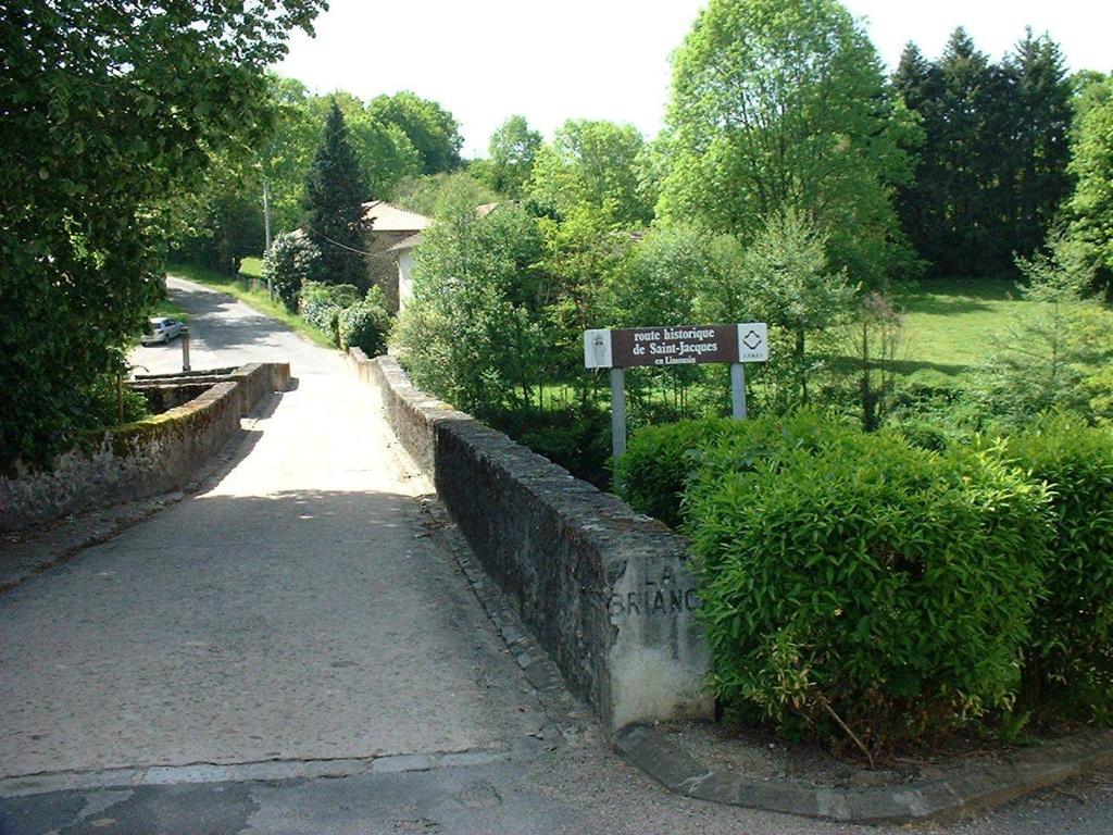 Domaine De La Dame De Lauriere Bed & Breakfast Solignac Exterior foto